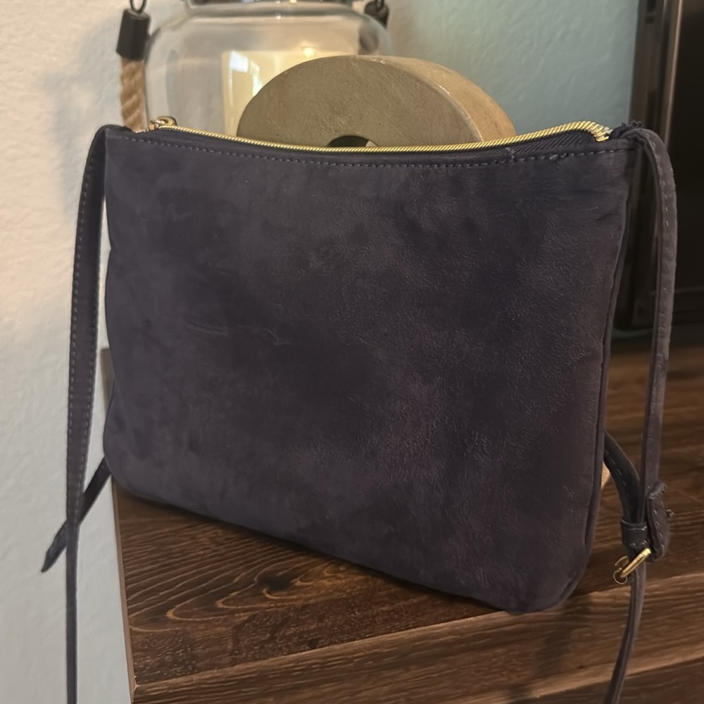 Kenneth Cole Reaction Blue Crossbody Bag with Diagonal Gold Zippers - Picture 3 of 5